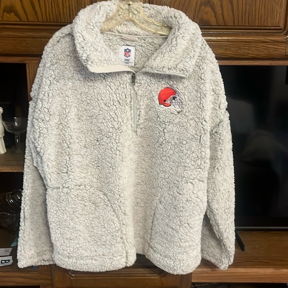 NFL Cleveland browns Sherpa jacket. Quarter zip pull over - Picture 1 of 5